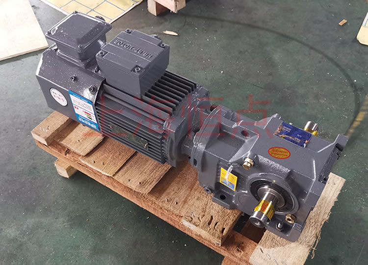 K37系列減速機輸入配變頻電機，輸出雙軸A+B 實物照片