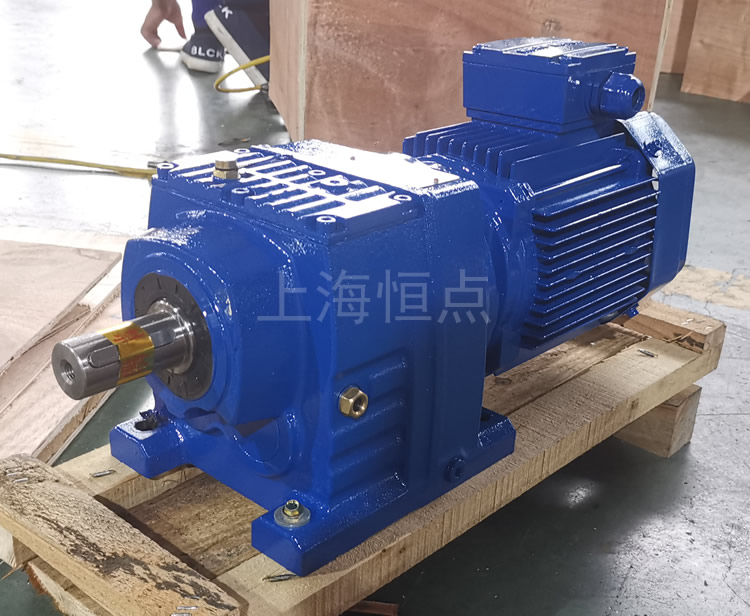 R47系列減速機配電機，藍色油漆實物照片