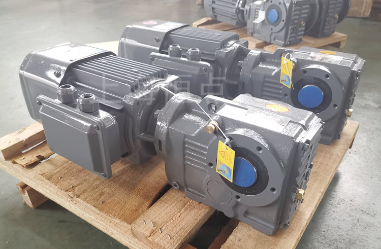 KA37系列減速機通孔輸出，配電機實物圖