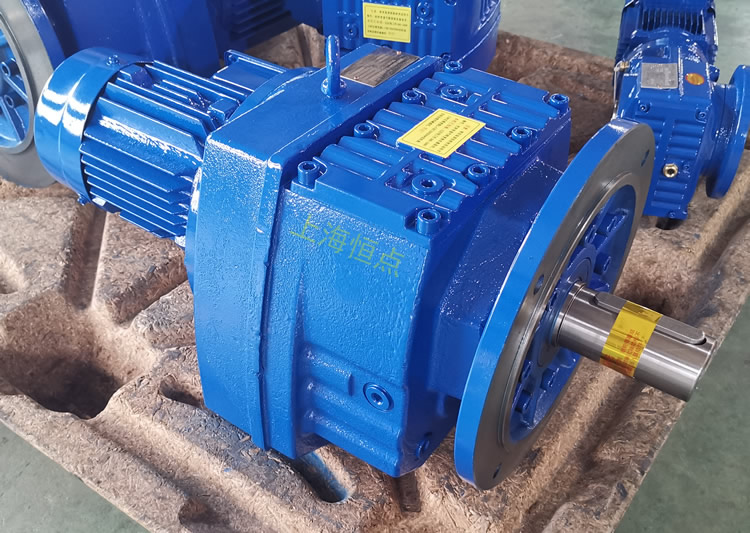 RF87減速機，立式安裝，輸入配電機，實物照片如下