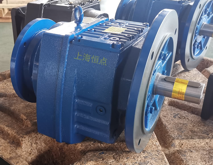 RF87減速機，輸入配法蘭B5端蓋，立式法蘭輸出，實物照片