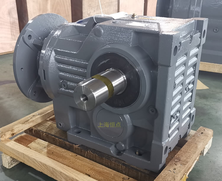 K97減速機，輸入配電機法蘭端蓋，右輸出單軸，實物圖如下